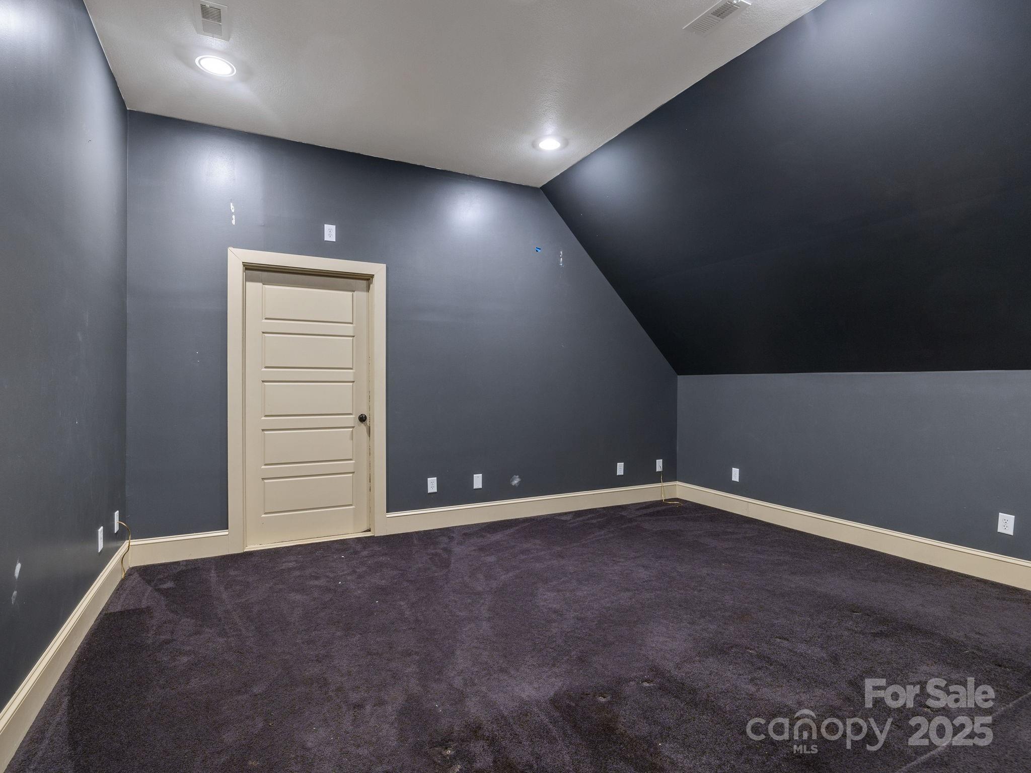 The Crossing at Cherokee National - Residential