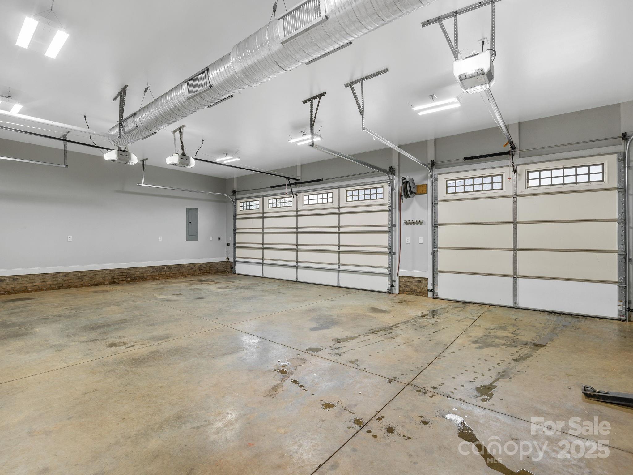 The Crossing at Cherokee National - Residential