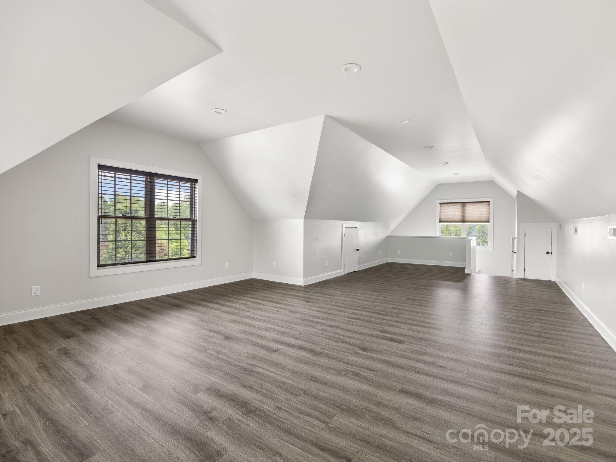 The Crossing at Cherokee National - Residential