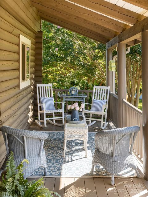 A home in Hendersonville