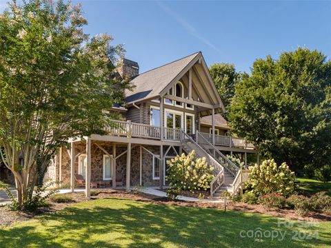 A home in Hendersonville