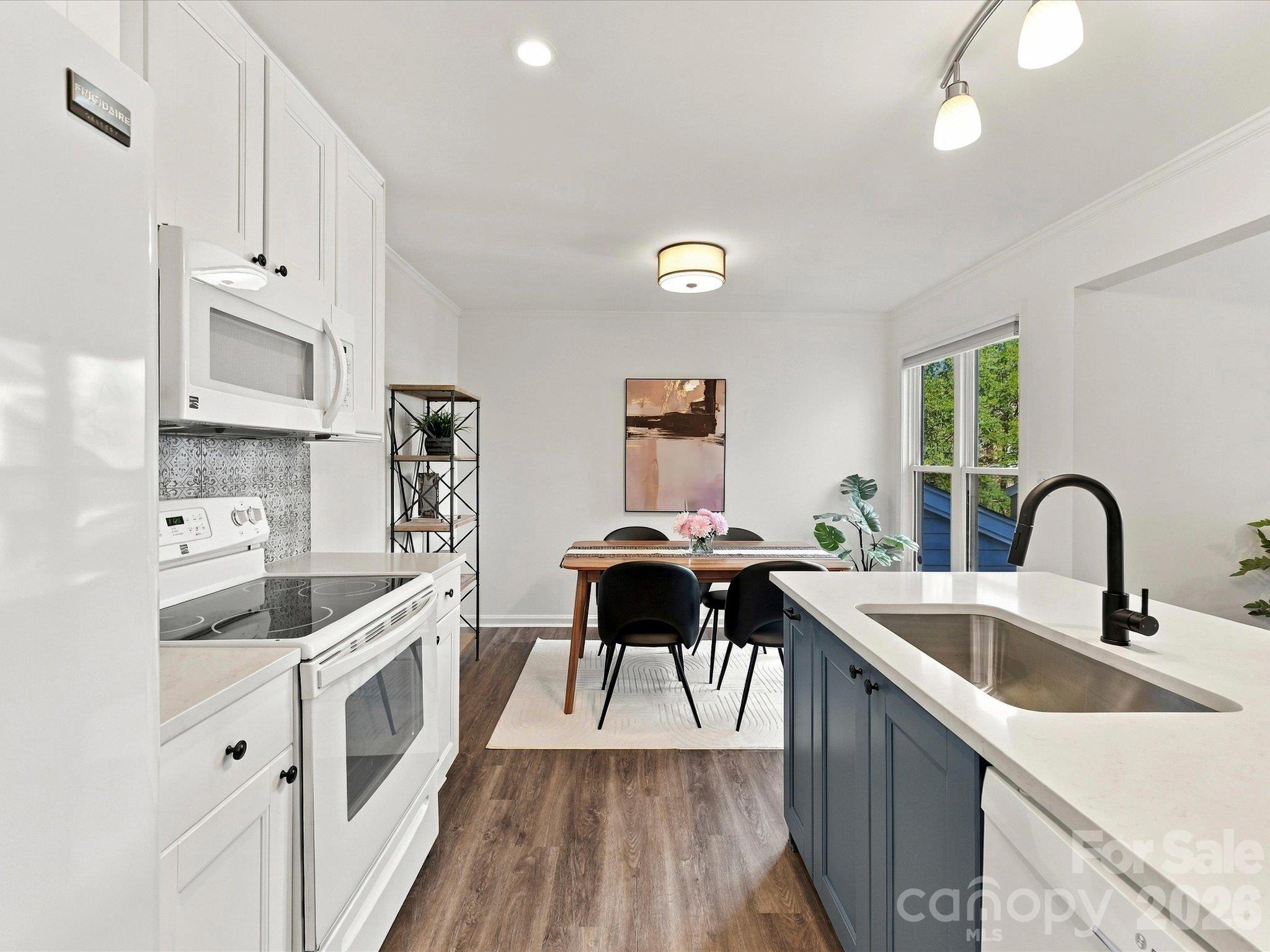 423 W 8th Street 78