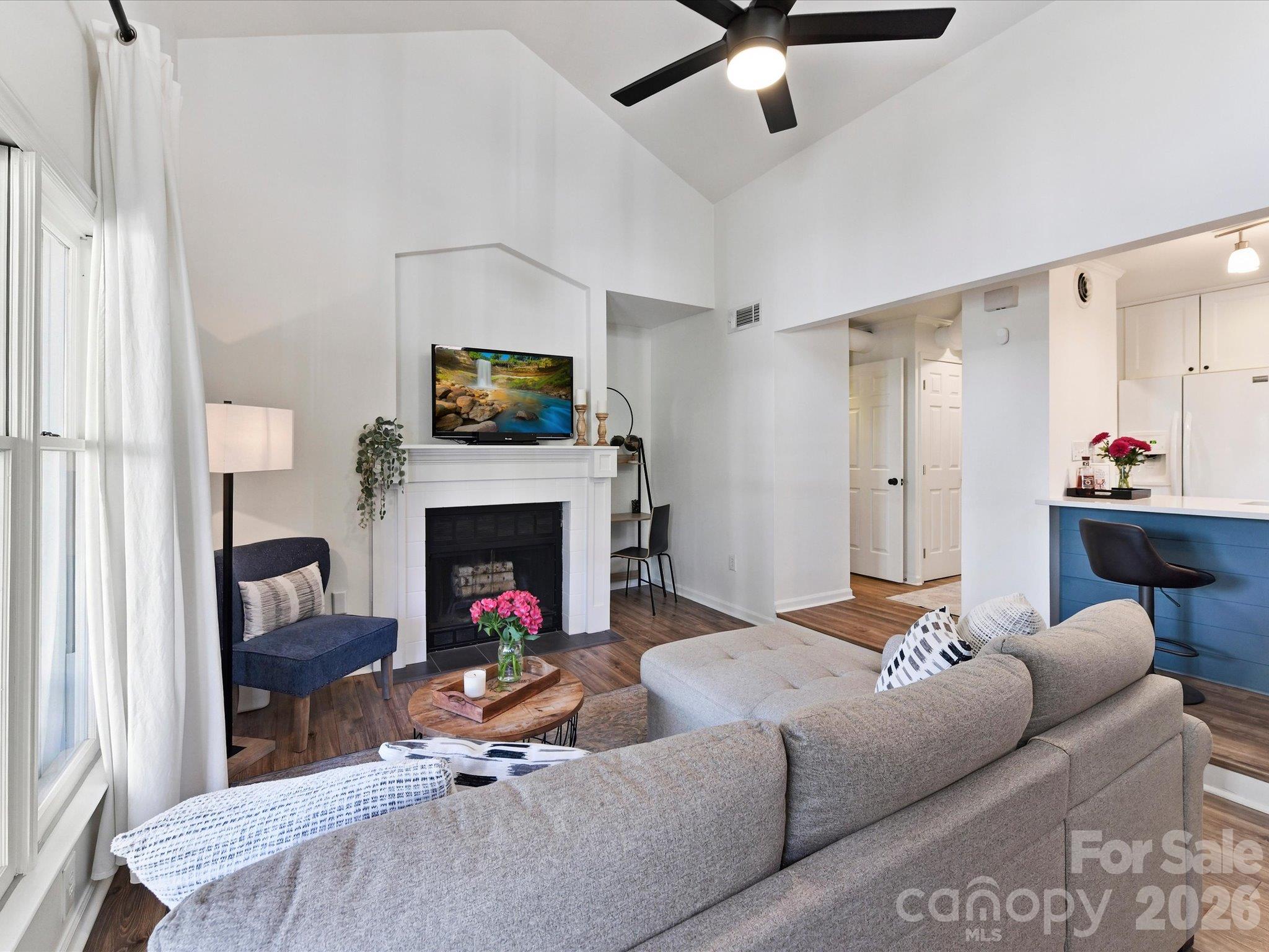 423 W 8th Street 78