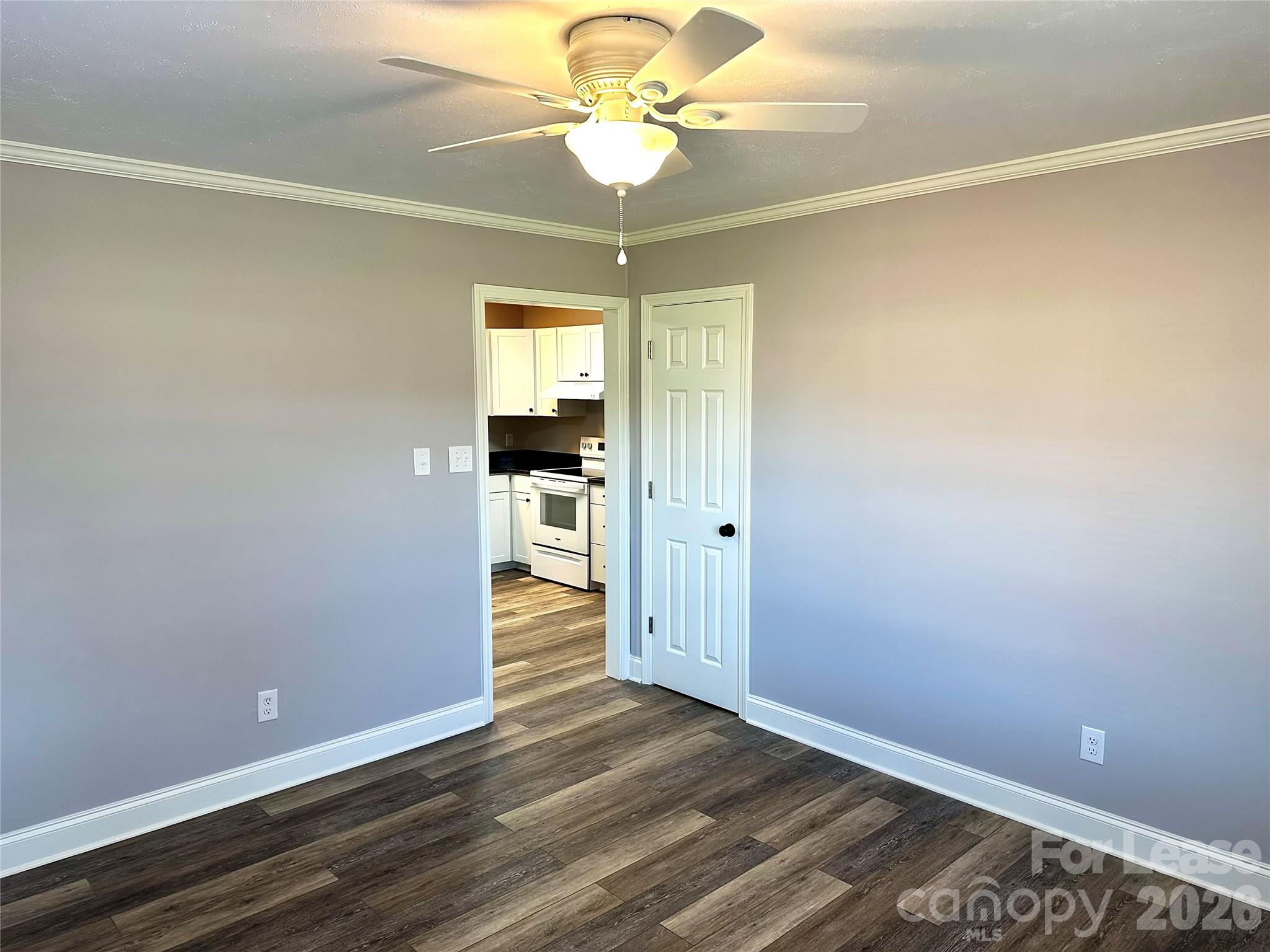 2121 Charlotte Highway