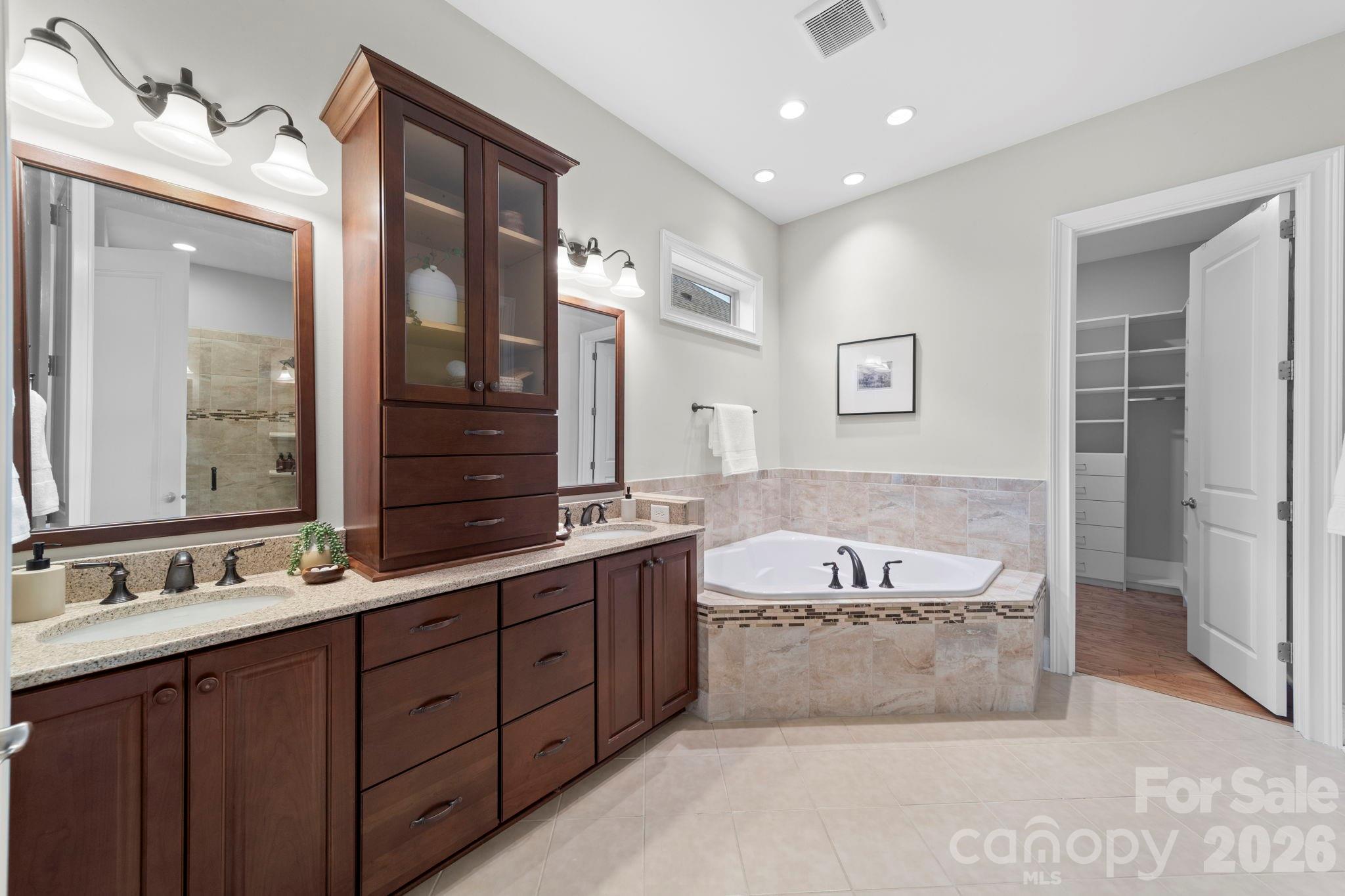 Regency at Palisades - Residential