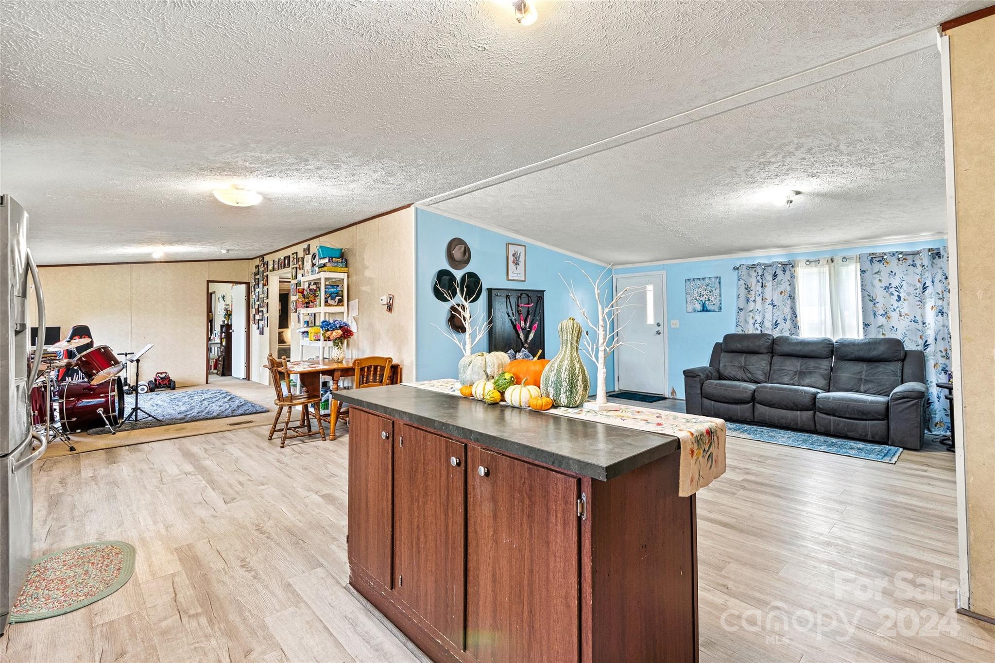 7686 Hickory Creek Drive