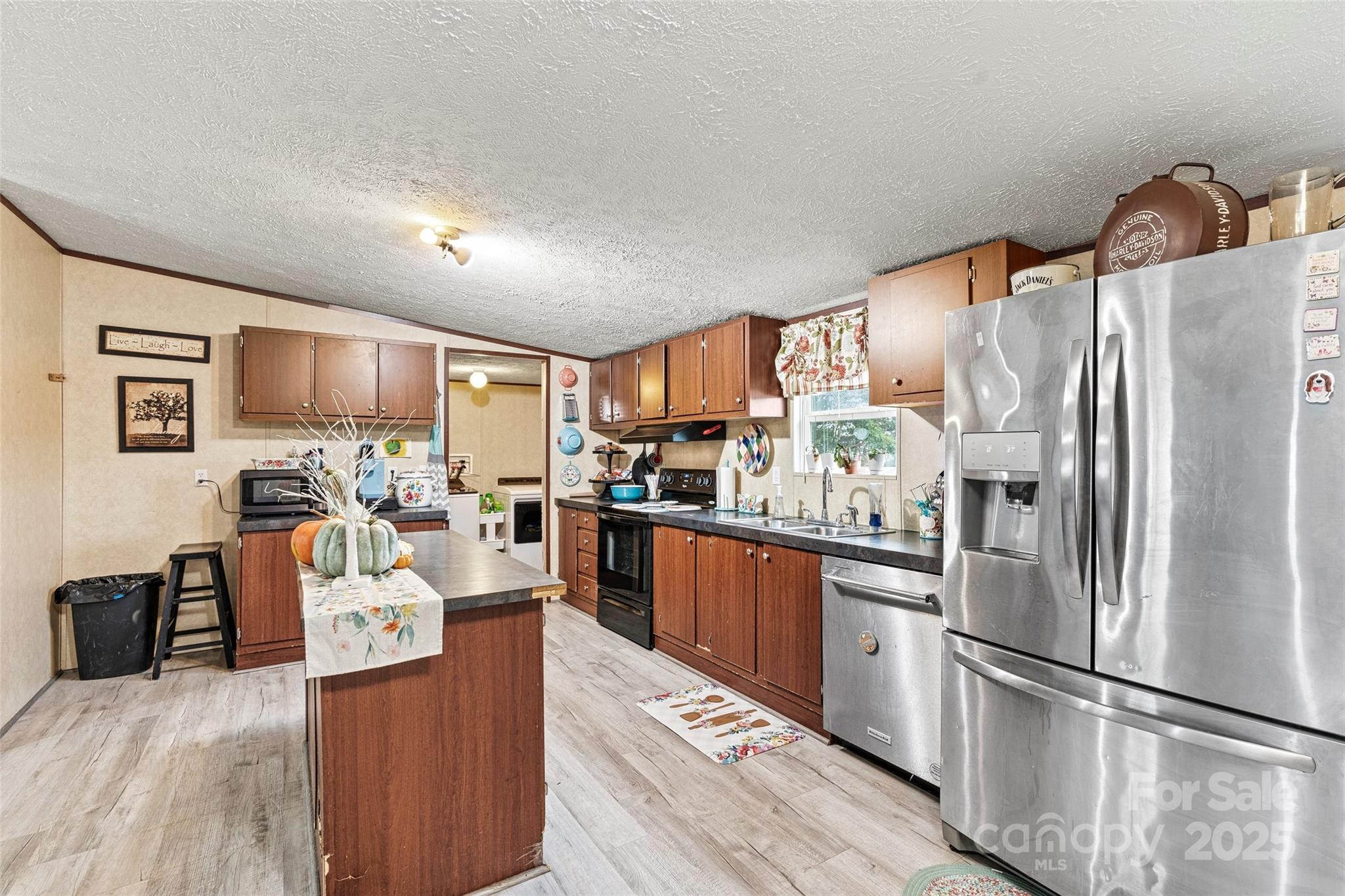 7686 Hickory Creek Drive