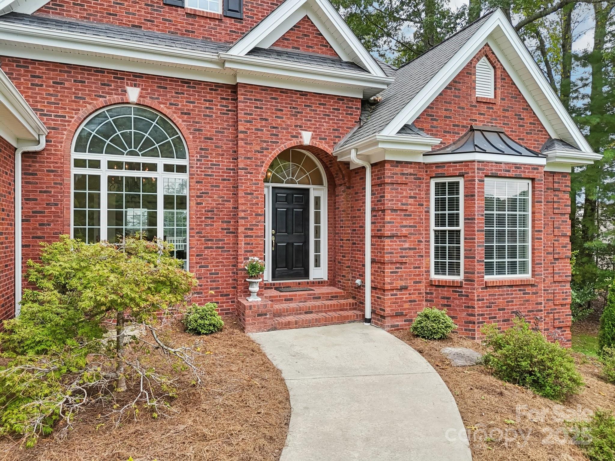 310 Sweetbriar Drive