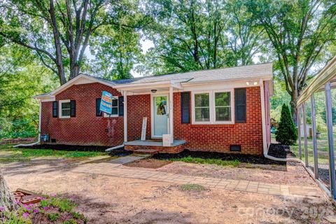 Photo of 630 Old Stubbs Road, Cherryville, NC 28021 (MLS # 4384928)
