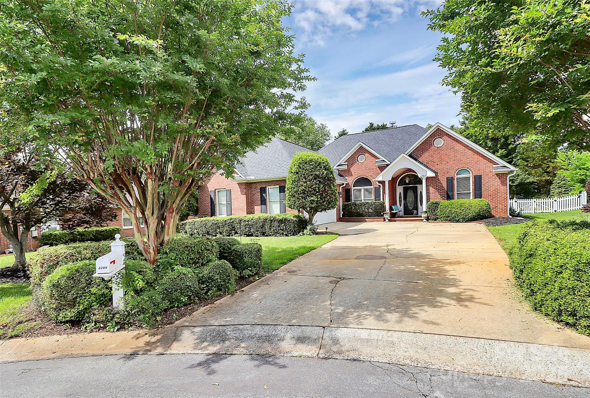 2289 Veery Lane
