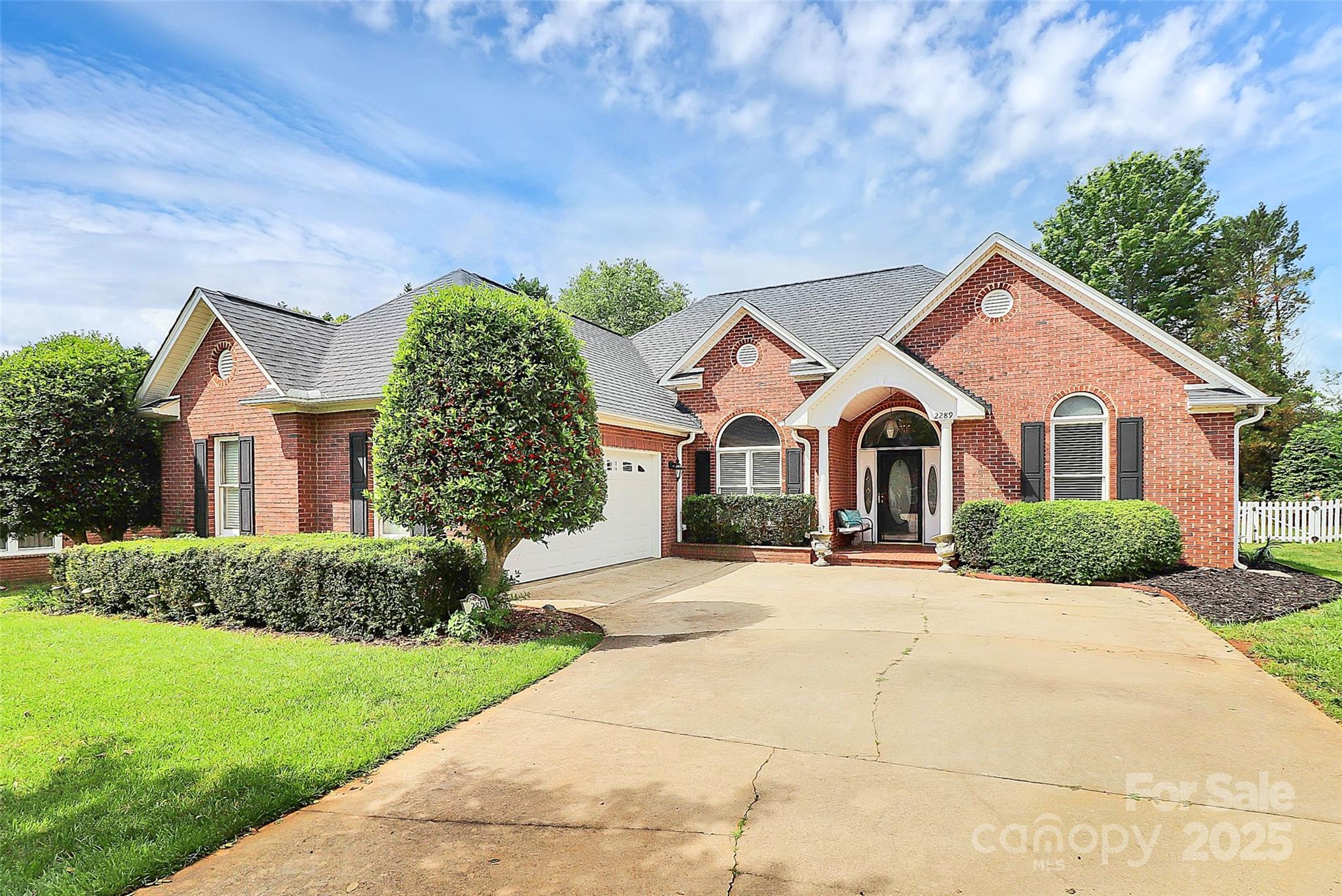 2289 Veery Lane
