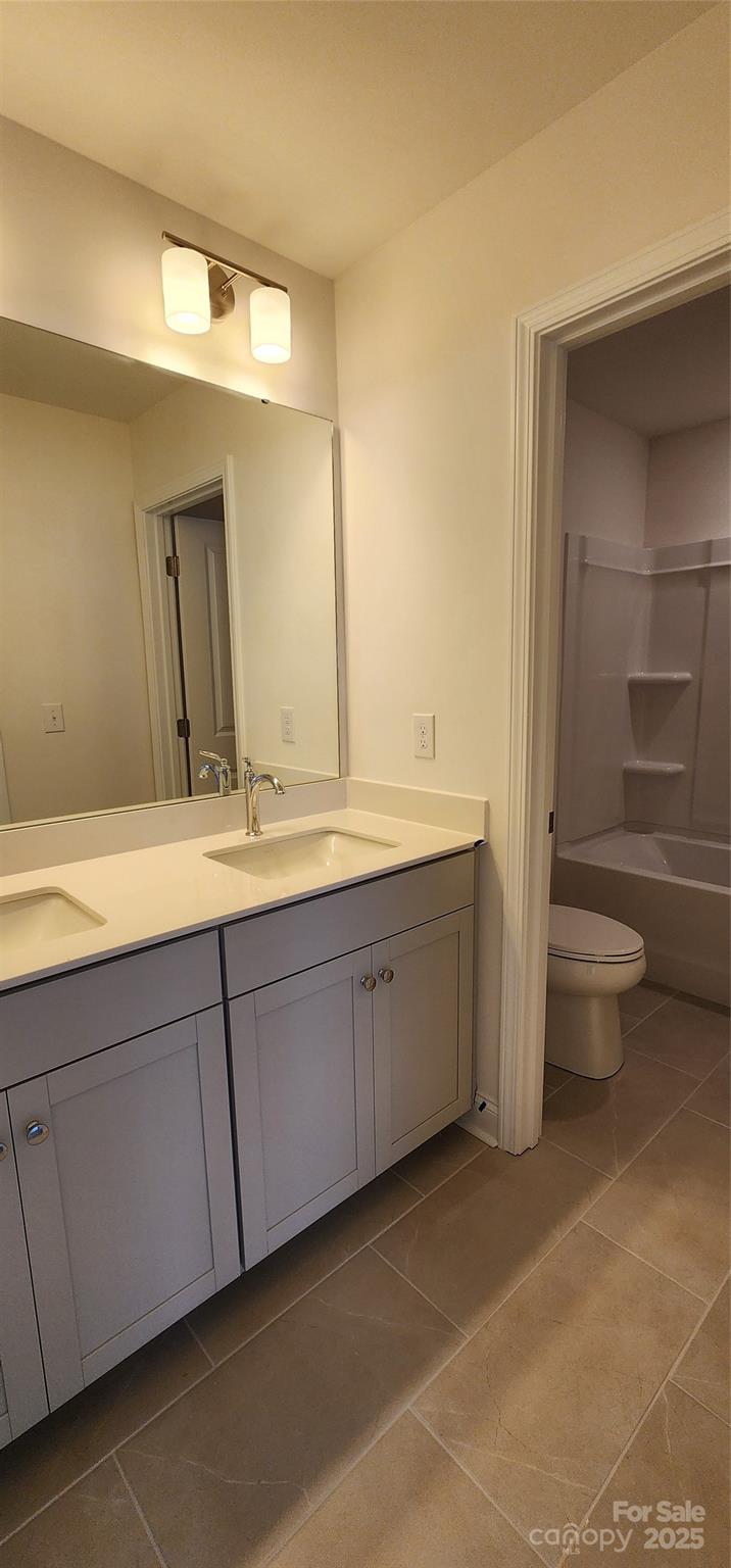 Lakeside Glen - Residential