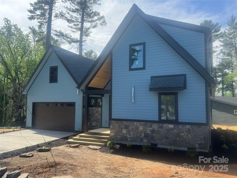 154 Osceola Road Hendersonville NC 28739