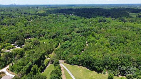 9625-B Surface Hill Road Mint Hill NC 28227