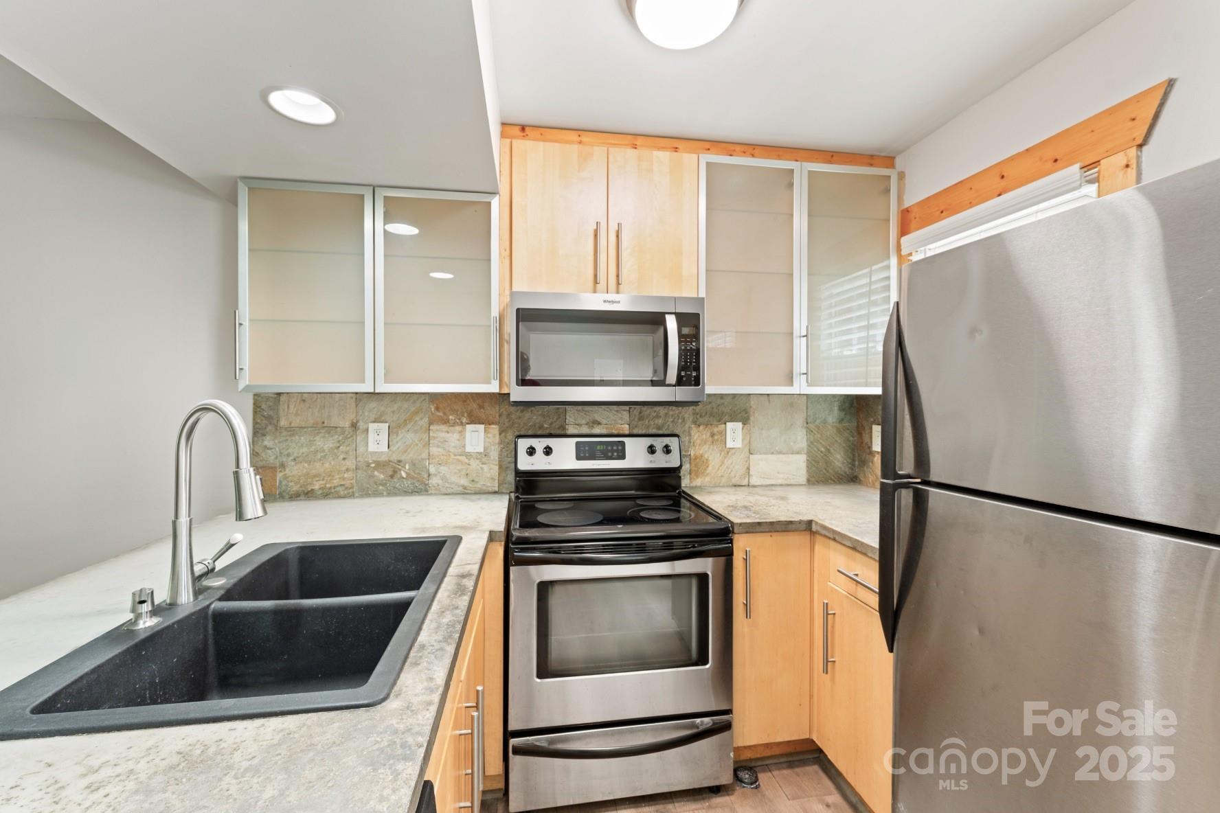 636 Chipley Avenue 6