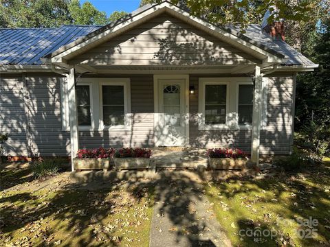 290 Old Hwy 10 Road W Marion NC 28752