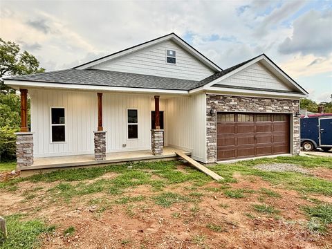 385 Arlington Street Forest City NC 28043