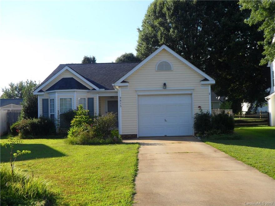 Well cared and Easy to Maintenance Beautiful Rench Home in Great Location in Turtle Rock. Quiet Cul-de-Sac. Great shape and move-in ready!. Fully Privacy fenced. Vege washy station in the backyard can be easily disassembled. New Roof, water heater approx-3 years. Window treatment and rods convey with home. Professionally measure.