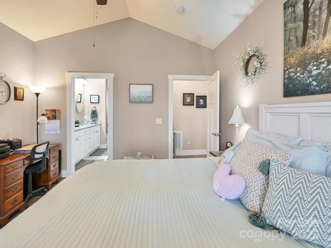 A home in Hendersonville