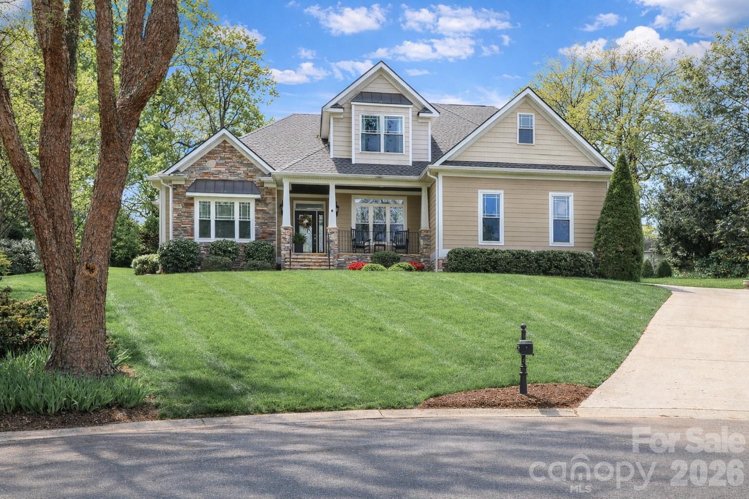 909 Argyle Court