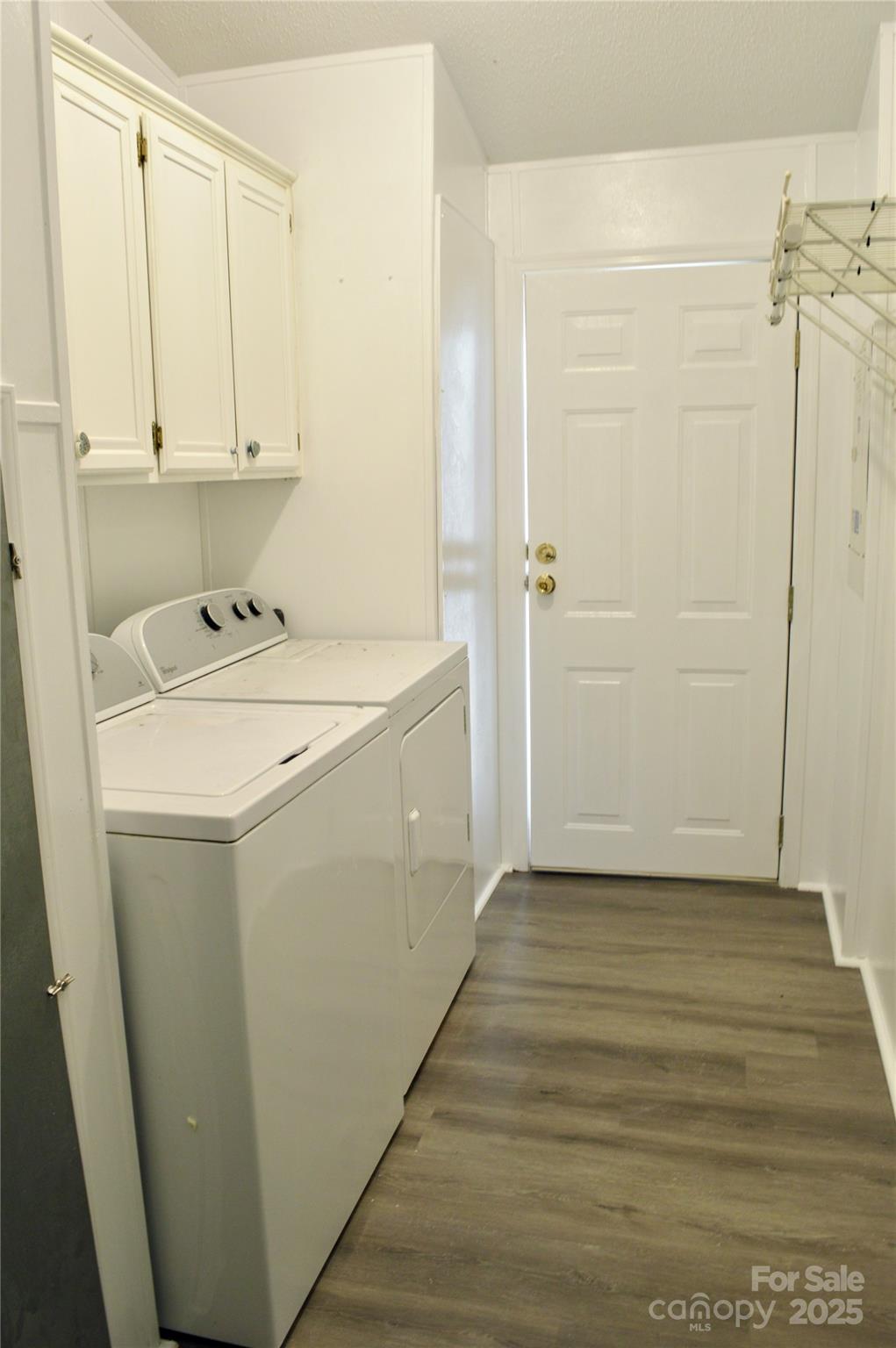 Raccoon Hollow - Residential