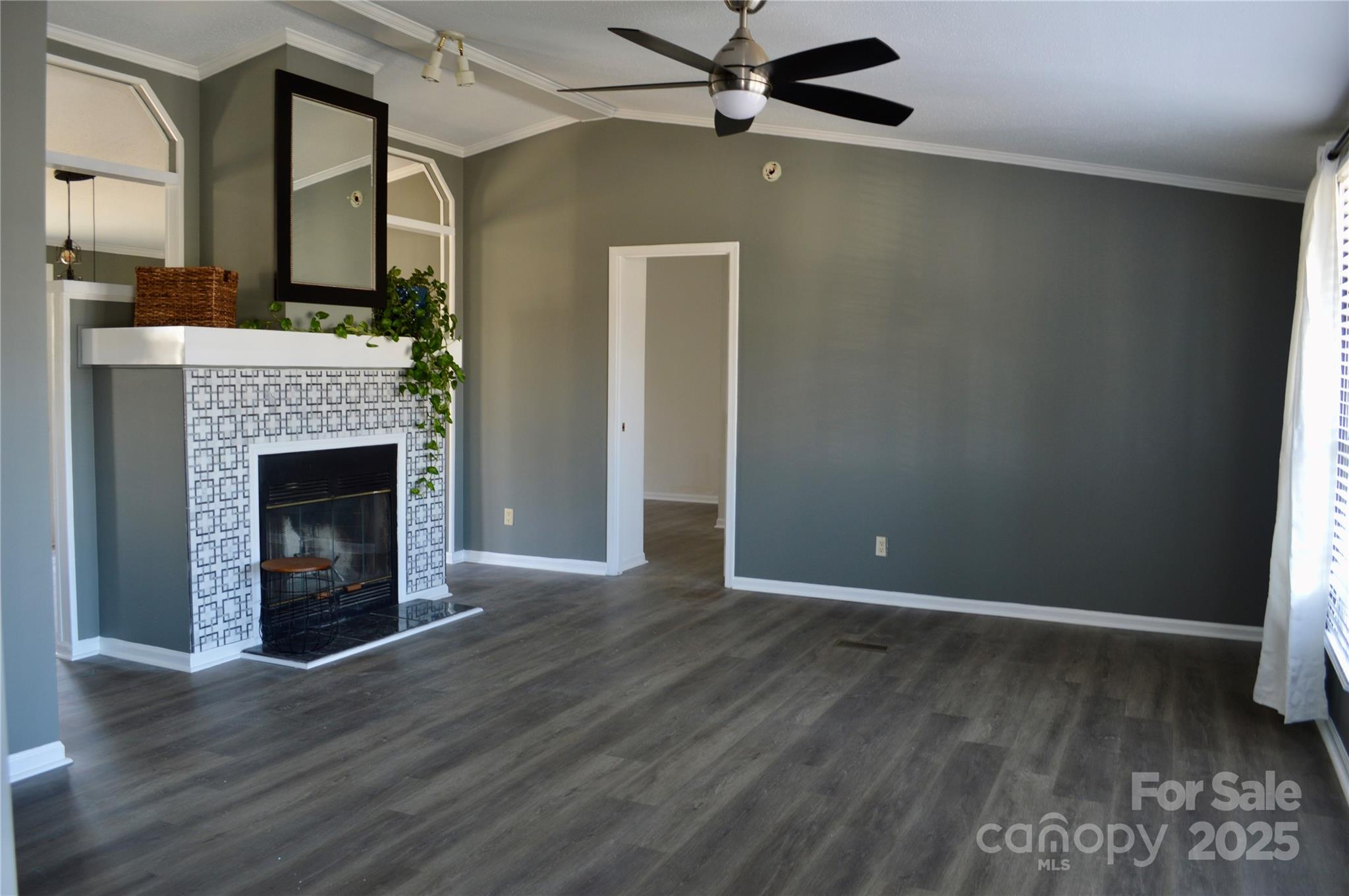 Raccoon Hollow - Residential