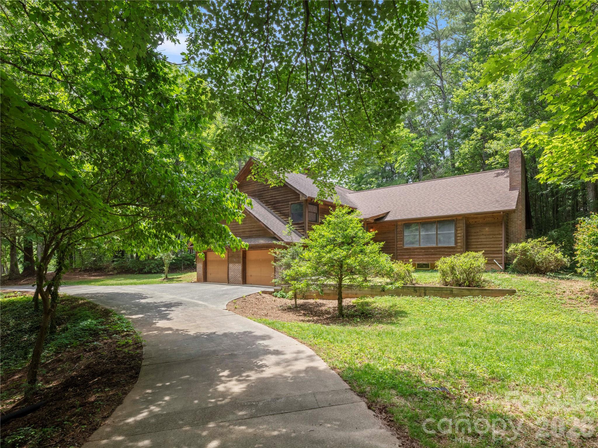 11 Tree Top Drive
