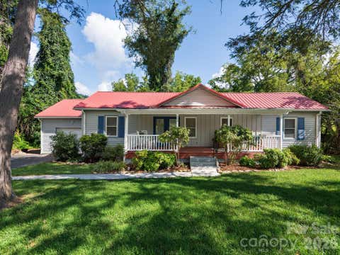 Photo of 304 Old Haw Creek Road, Asheville, NC 28805 (MLS # 4406556)