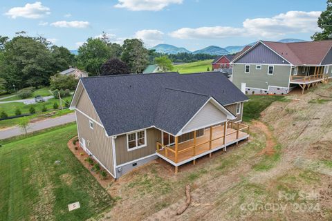 A home in Hendersonville