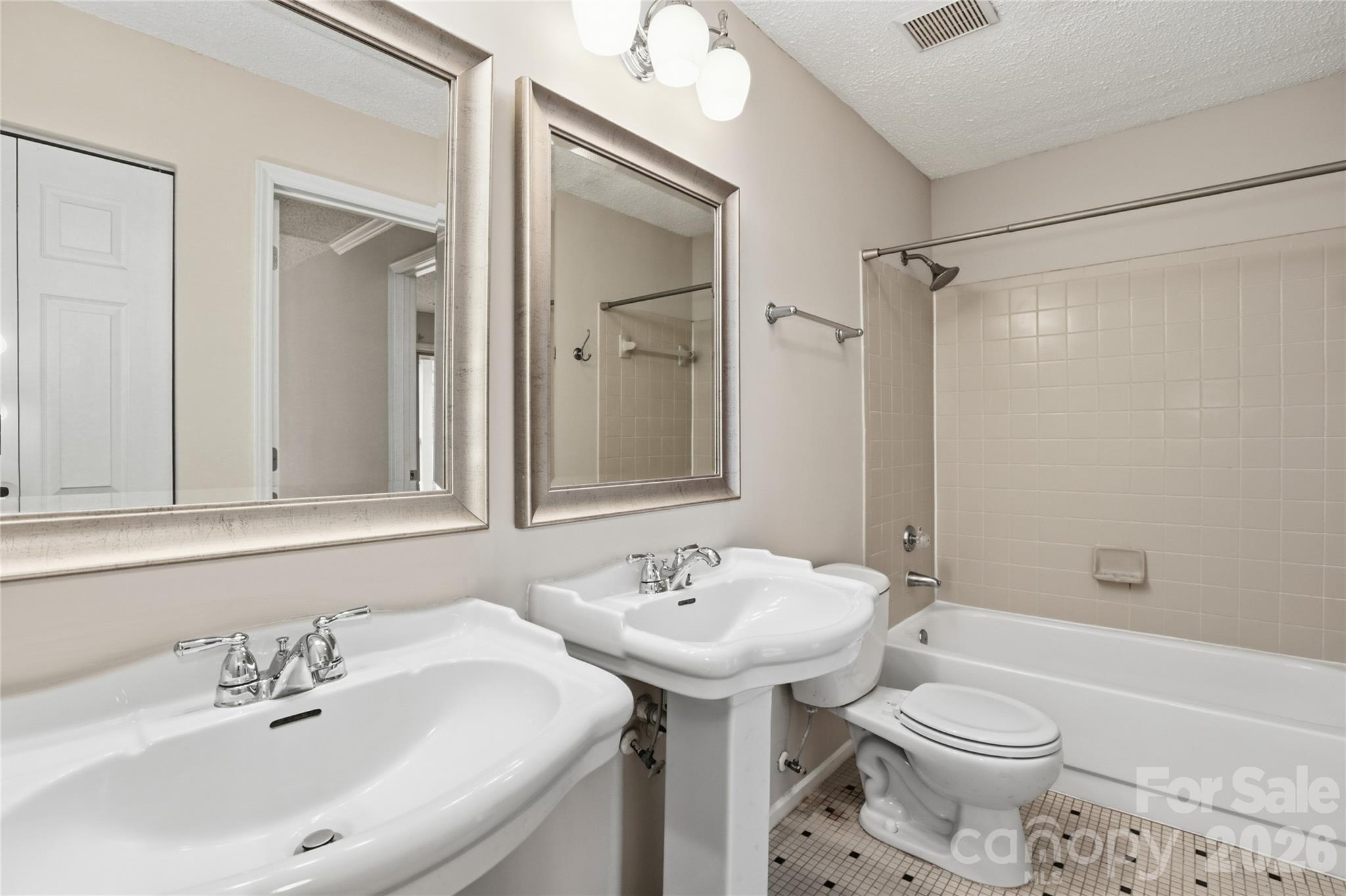 The Villages of Eastover Glen - Residential