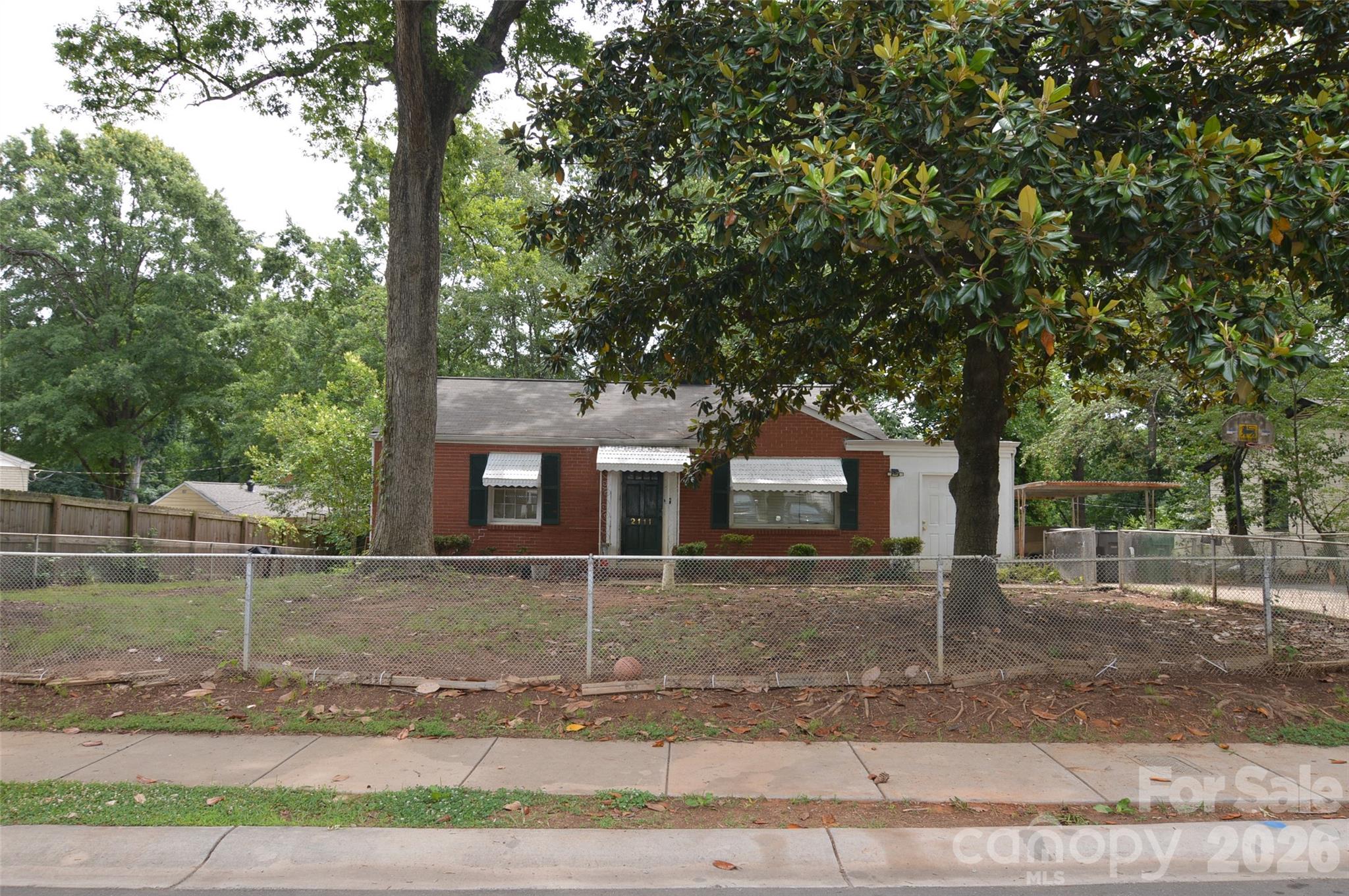 2111 Dickens Avenue