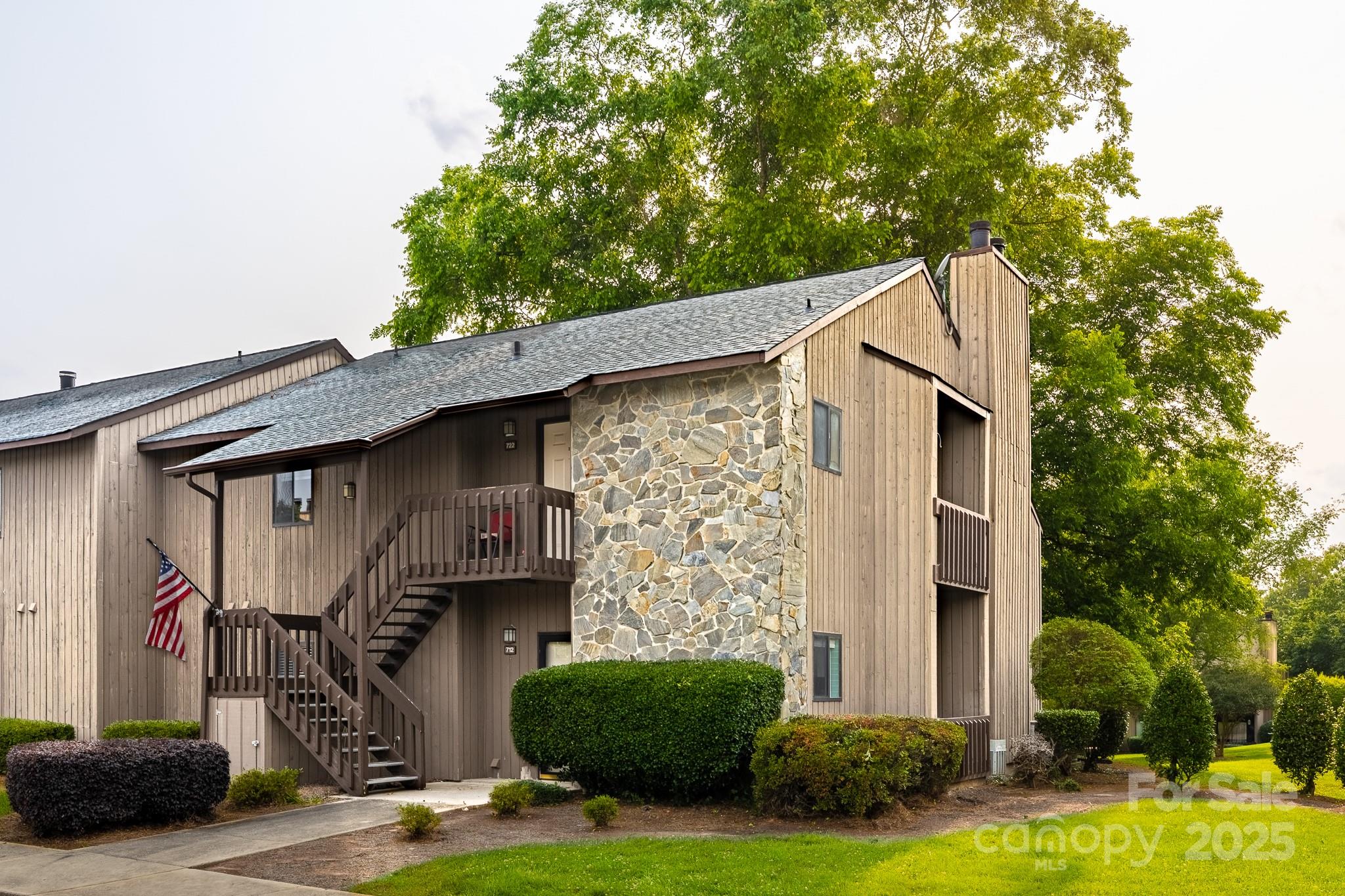 712 Mallard Head Lane