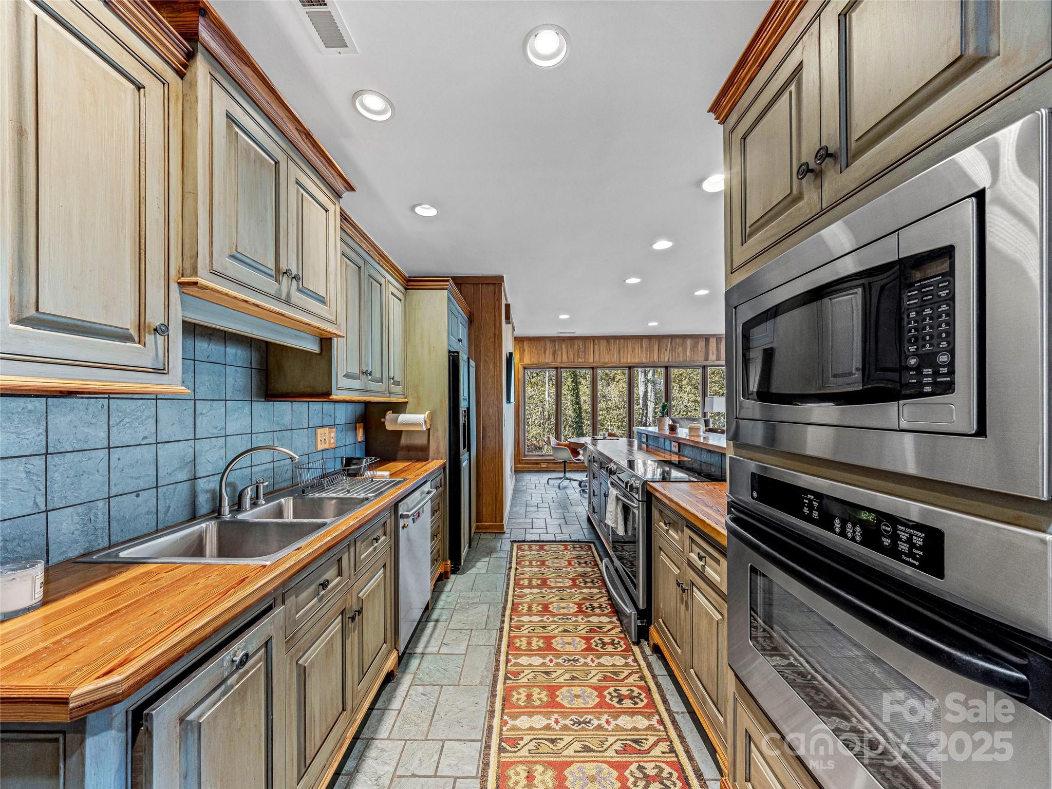 Lake Toxaway Estates - Residential