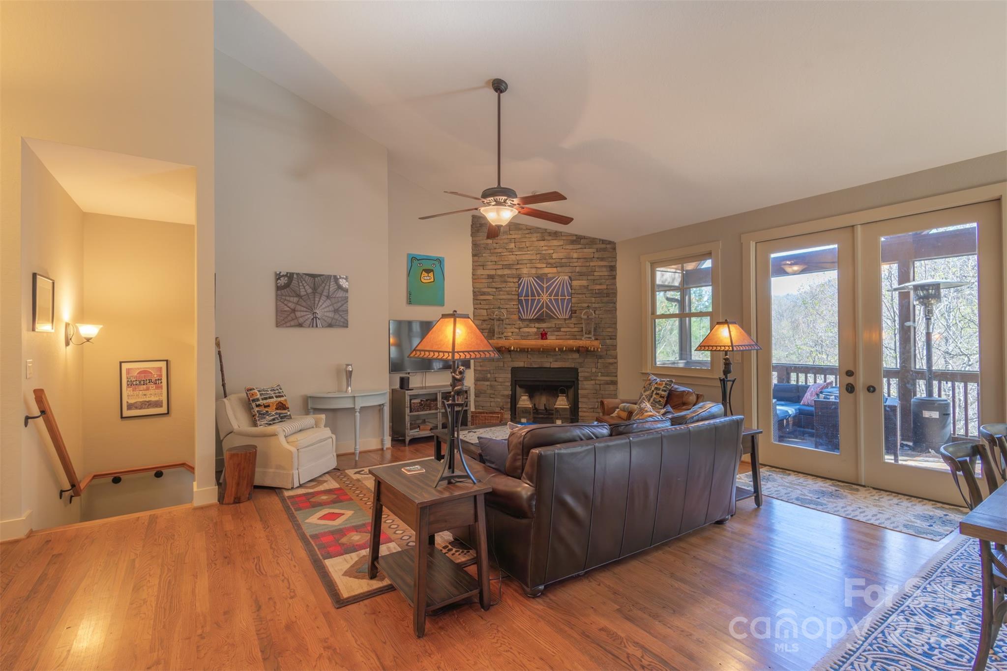 121 Woodbridge Drive