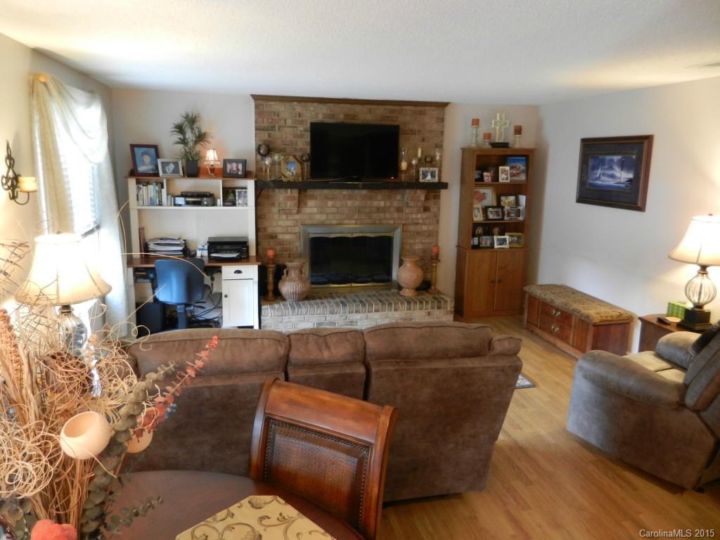 Twelve Oaks - Residential