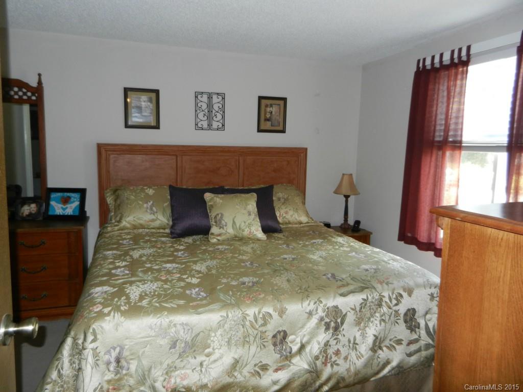 Twelve Oaks - Residential