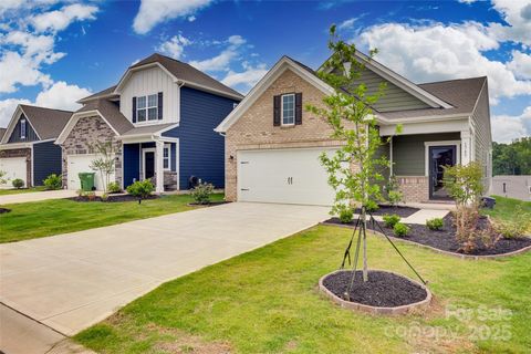 Photo of 1745 Otter Perch Lane #391, Fort Mill, SC 29715 (MLS # 4259046) Photo of 1745 Otter Perch Lane #391, Fort Mill, SC 29715 (MLS # 4259046)