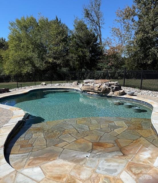 277 Glenwood Drive