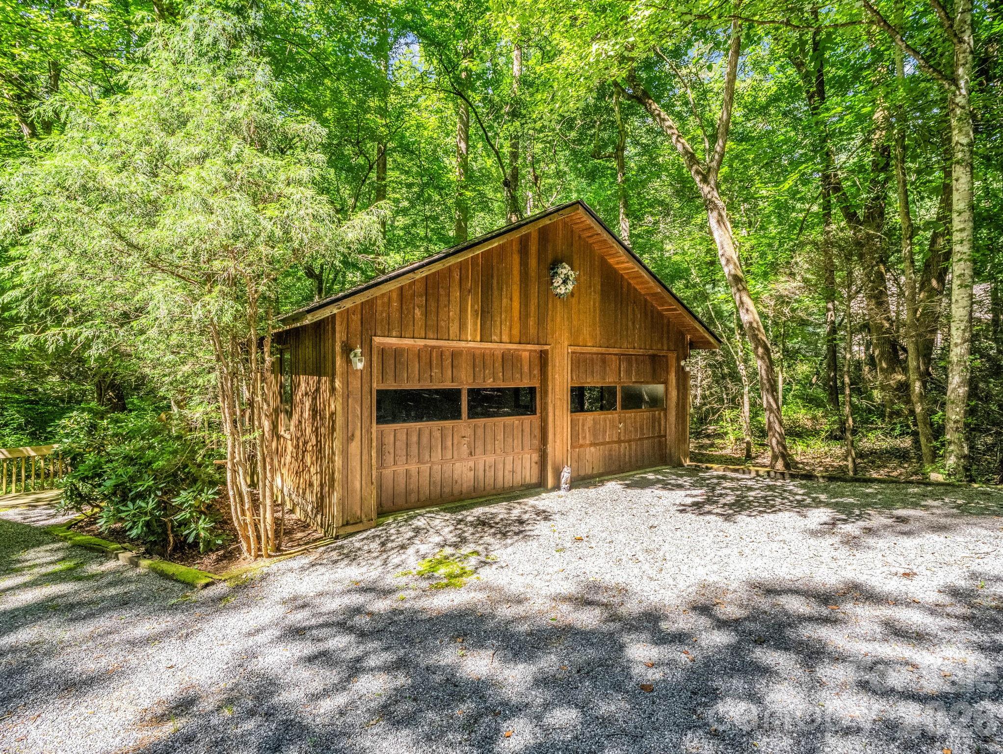 141 Hemlock Lane 3