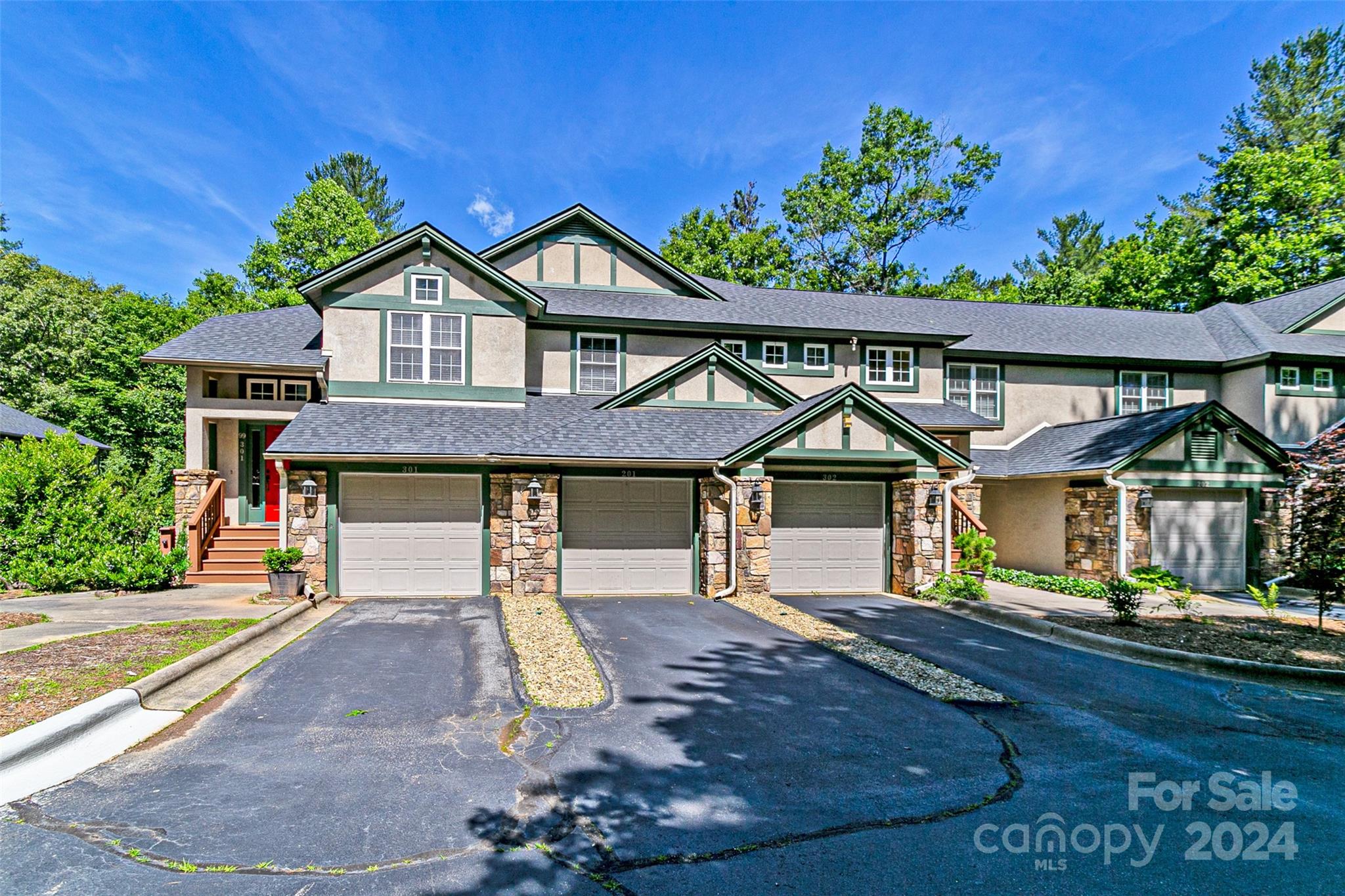 Straus Park - Residential