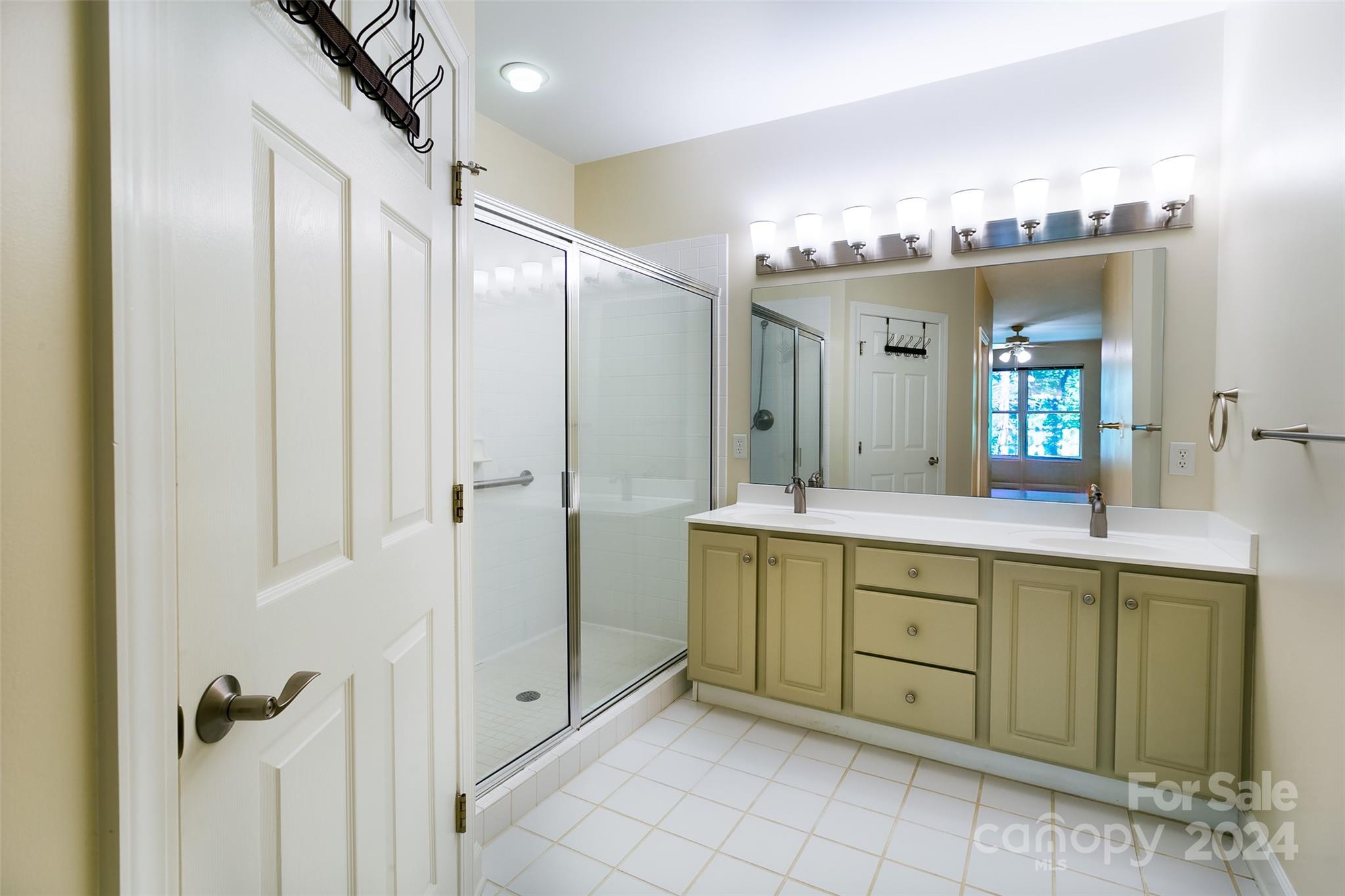 Straus Park - Residential