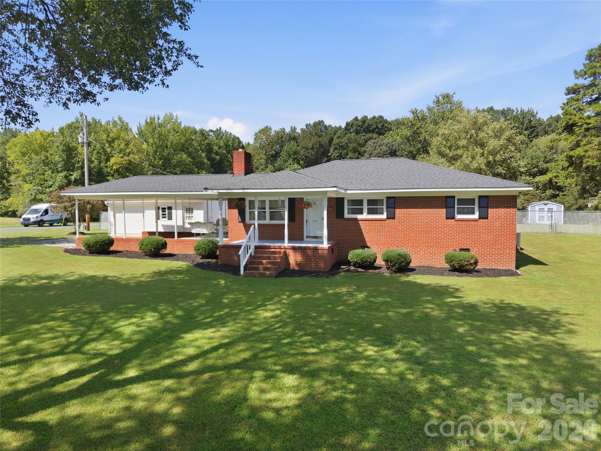 2424 Griffith Road