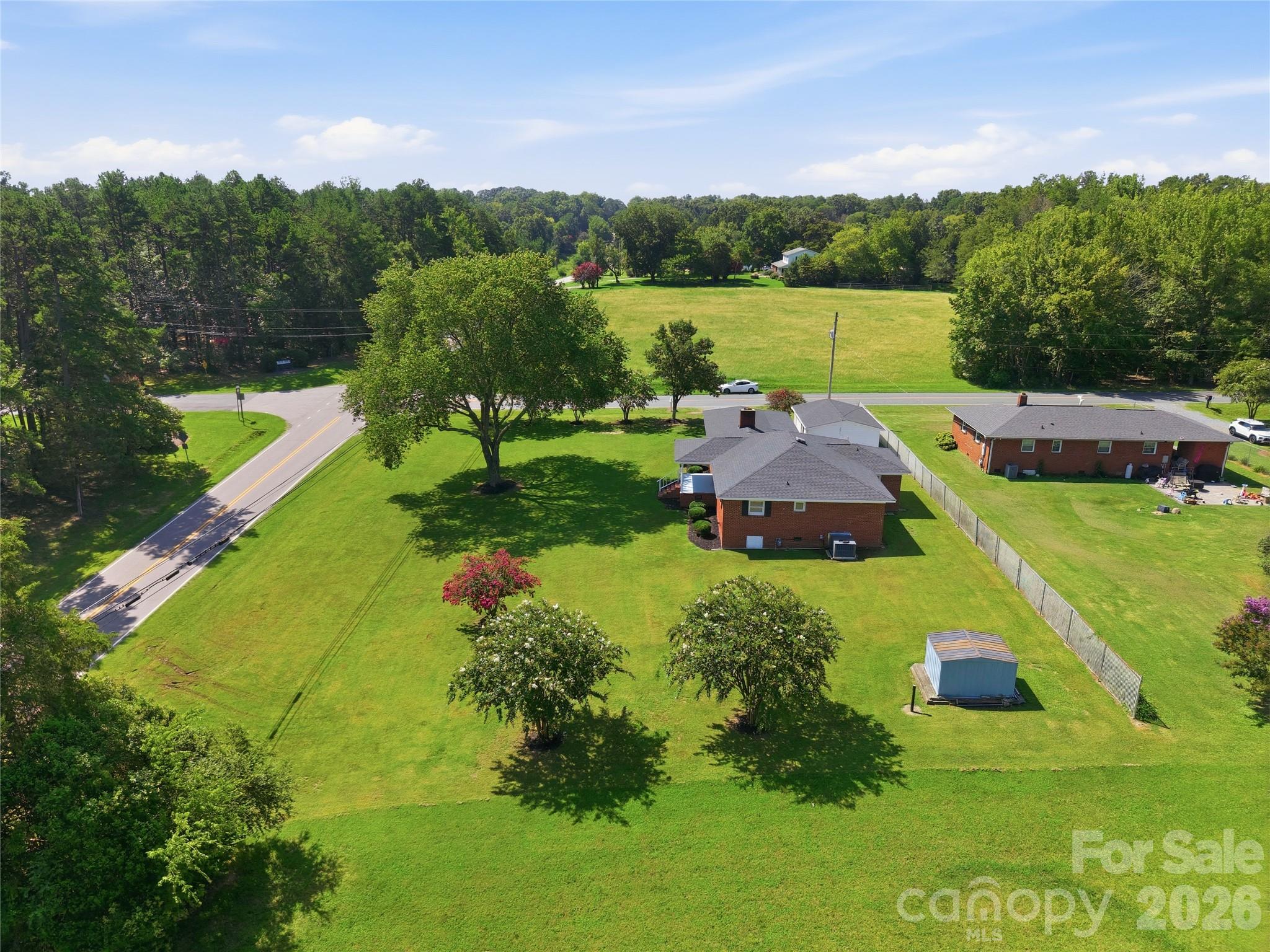 2424 Griffith Road