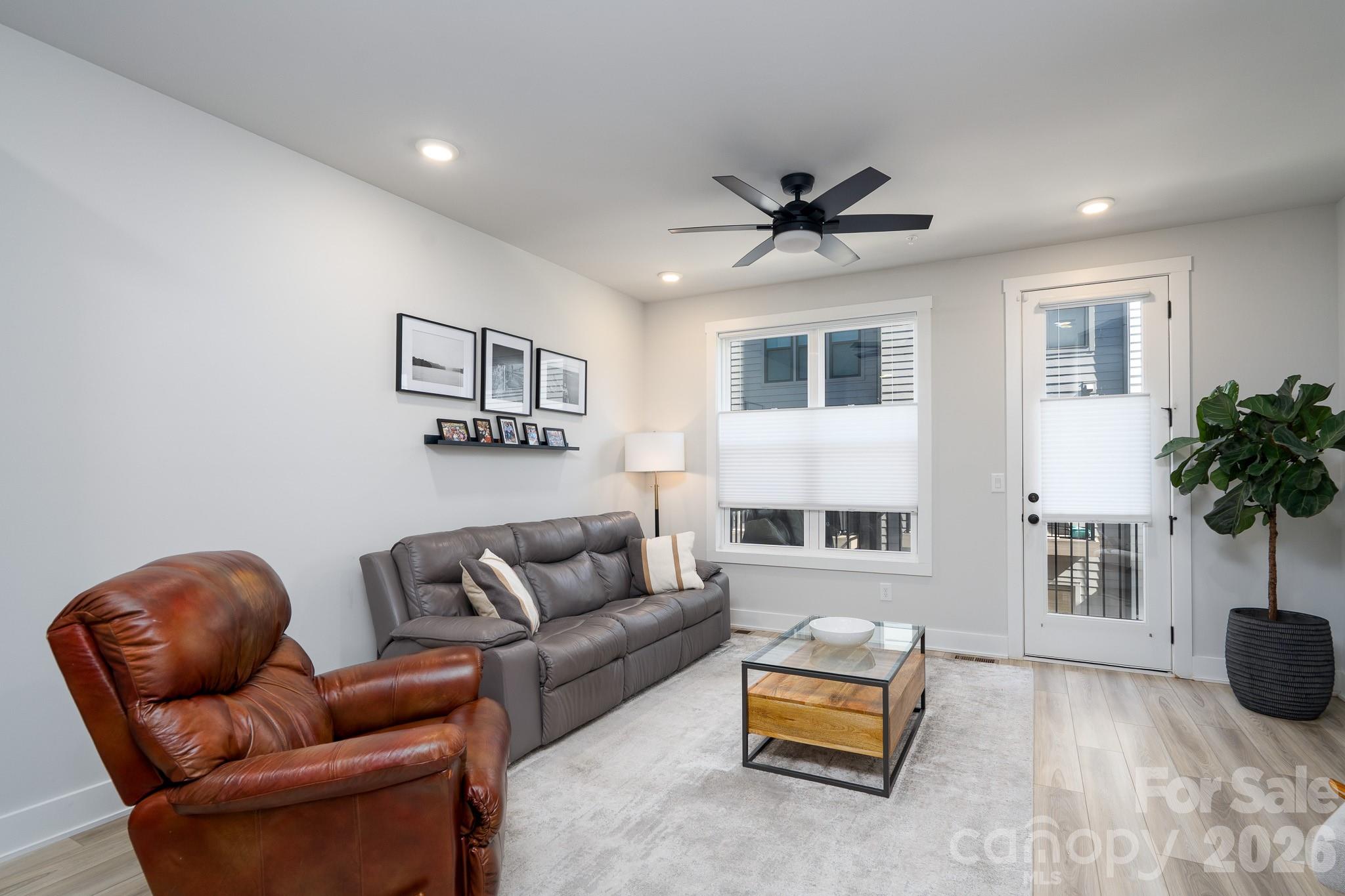 5018 Tiny Lane