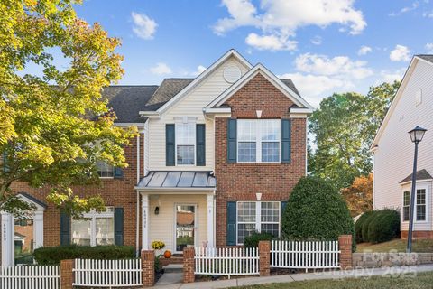 Photo of 4003 Christine Lane #E, Waxhaw, NC 28173 (MLS # 4316281) Photo of 4003 Christine Lane #E, Waxhaw, NC 28173 (MLS # 4316281)