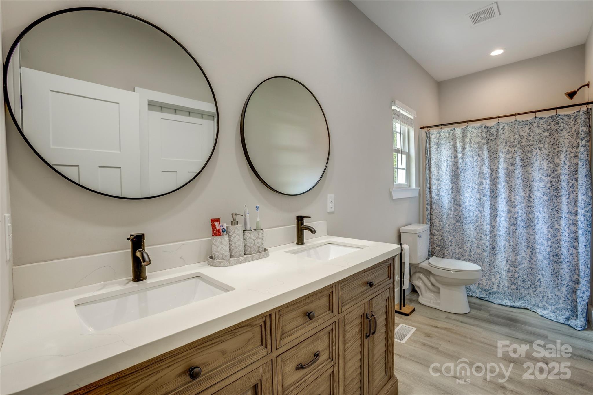 Ole Eastpointe - Residential