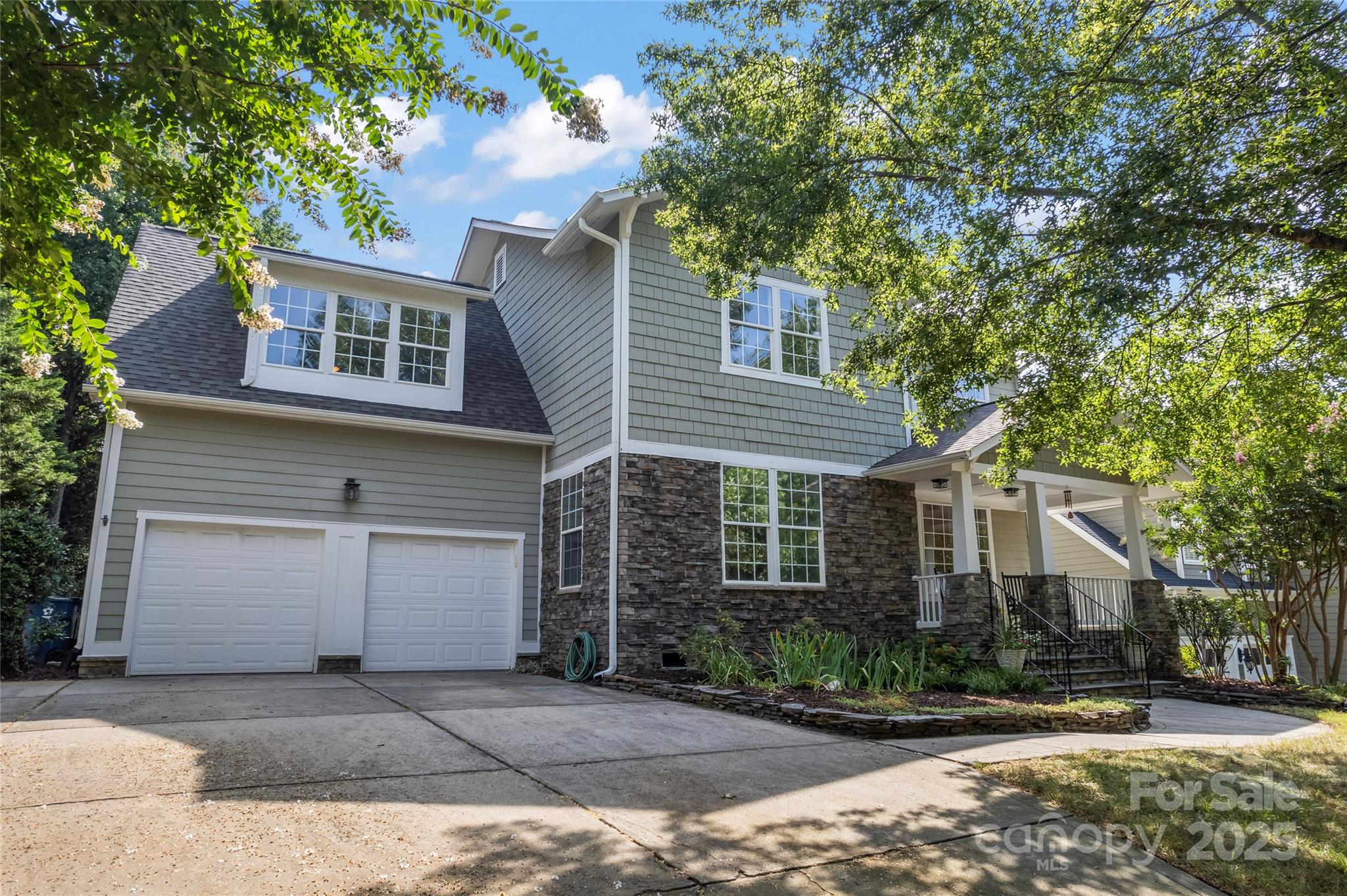 415 Pinnacle Lane