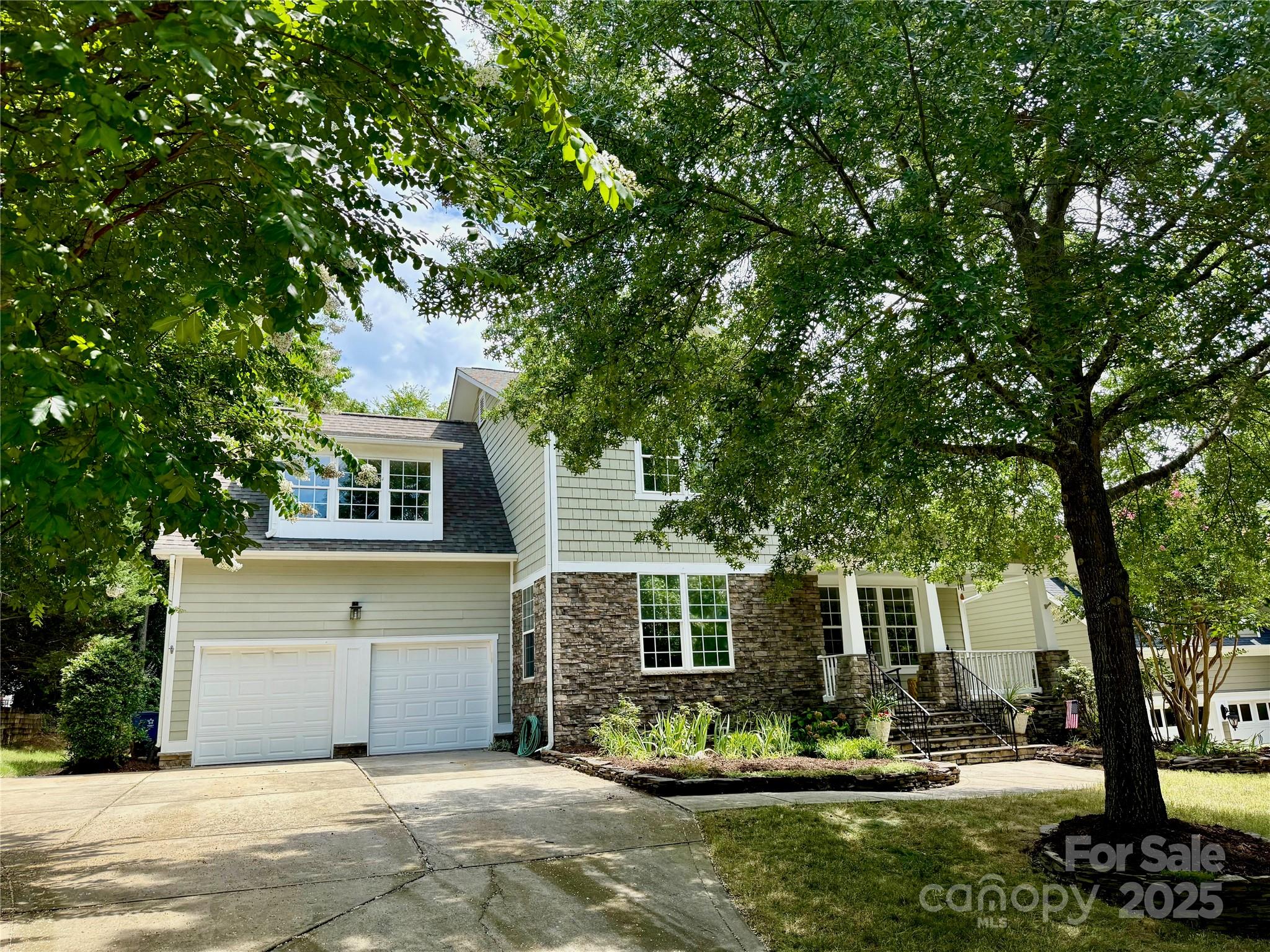415 Pinnacle Lane