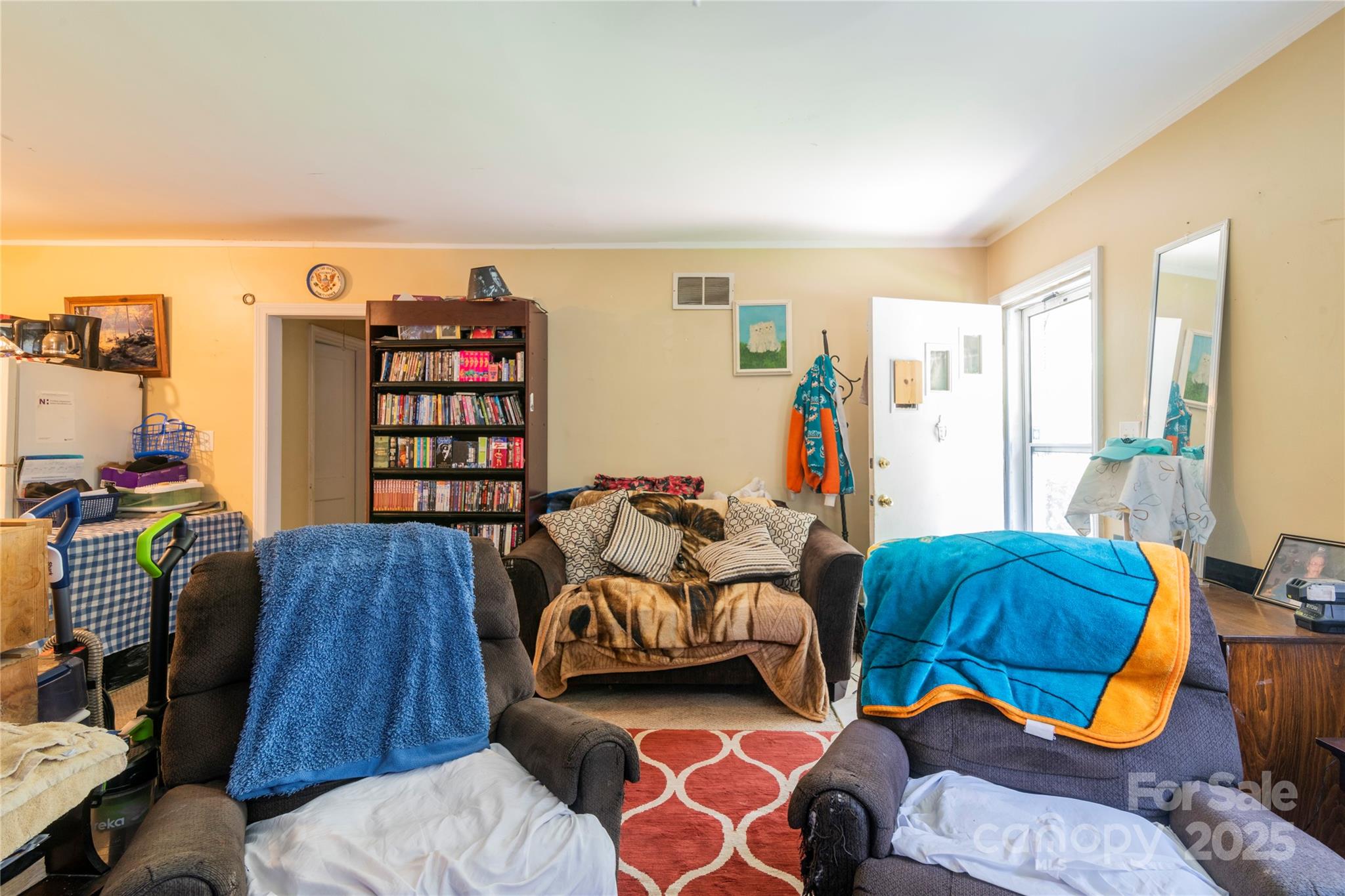 3037 Marlowe Avenue