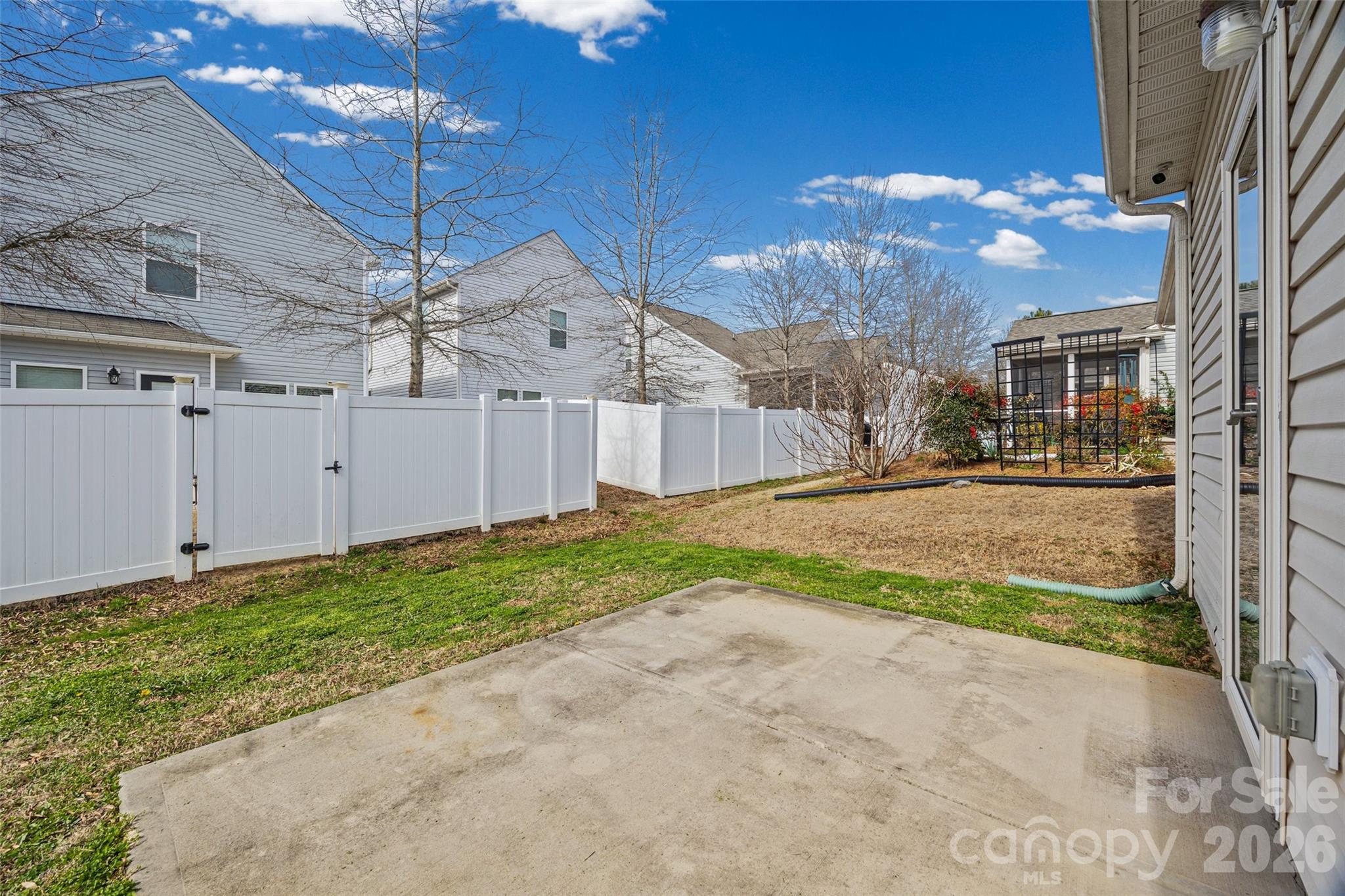 Newport Lakes - Residential